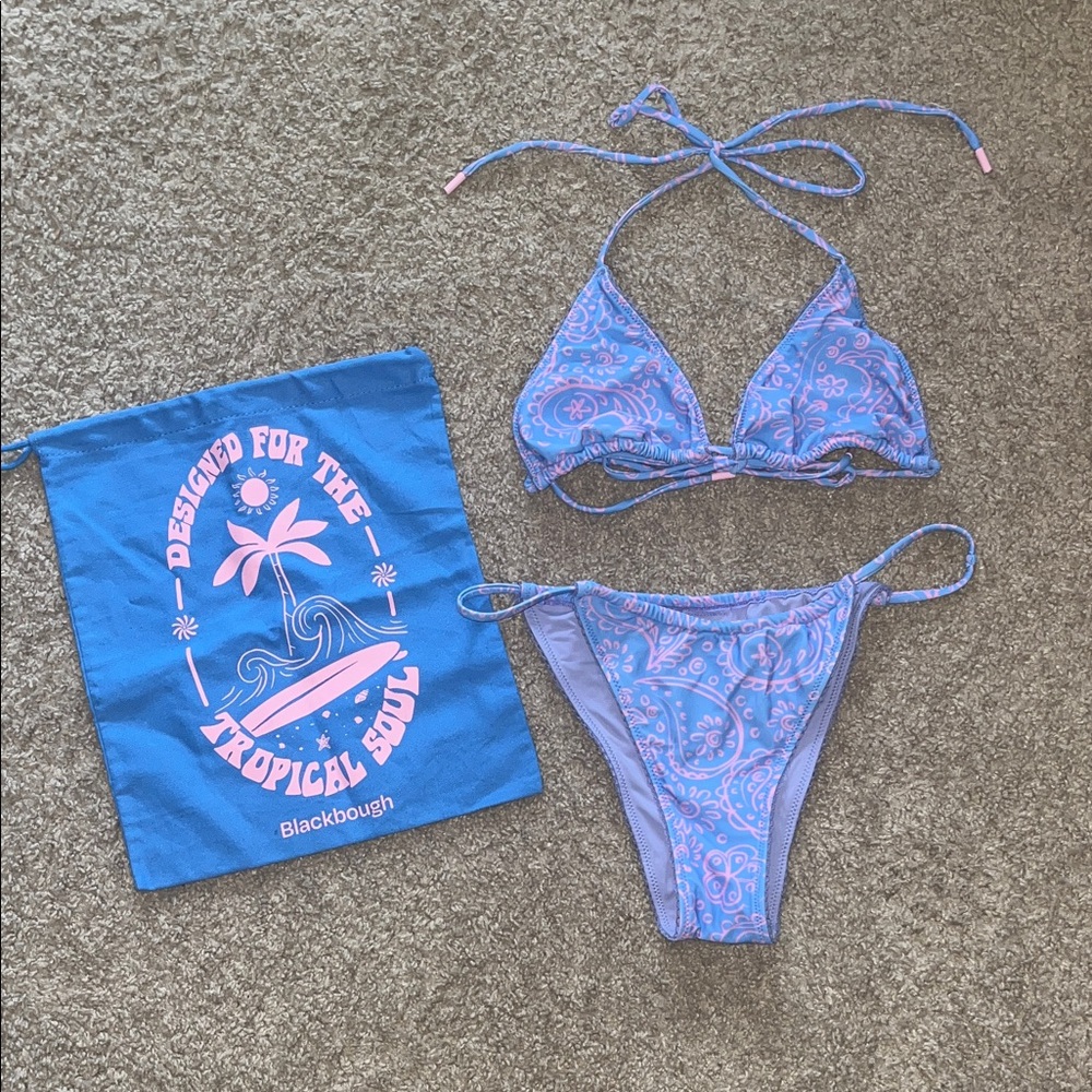 Blackbough bikini and bag